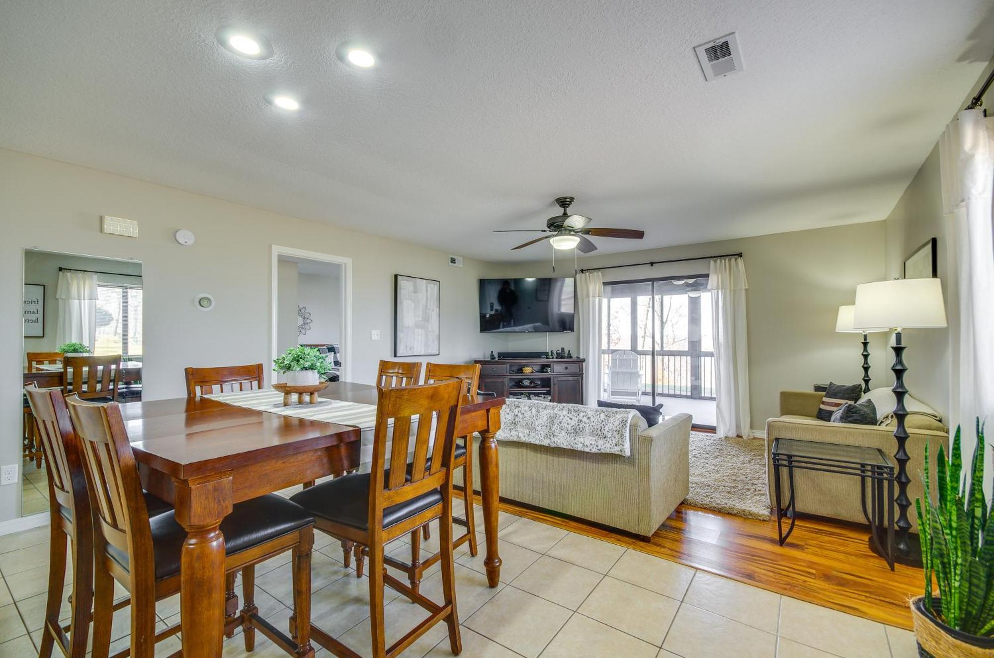 Ozarks Vacation Rental Condo With Lake View! Экстерьер фото