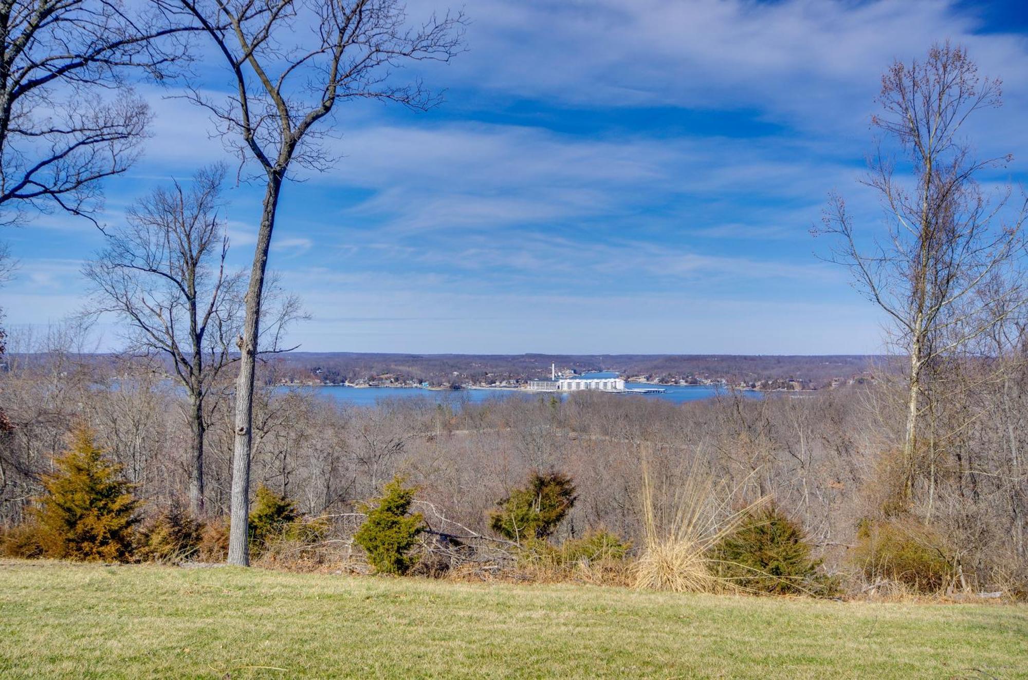 Ozarks Vacation Rental Condo With Lake View! Экстерьер фото
