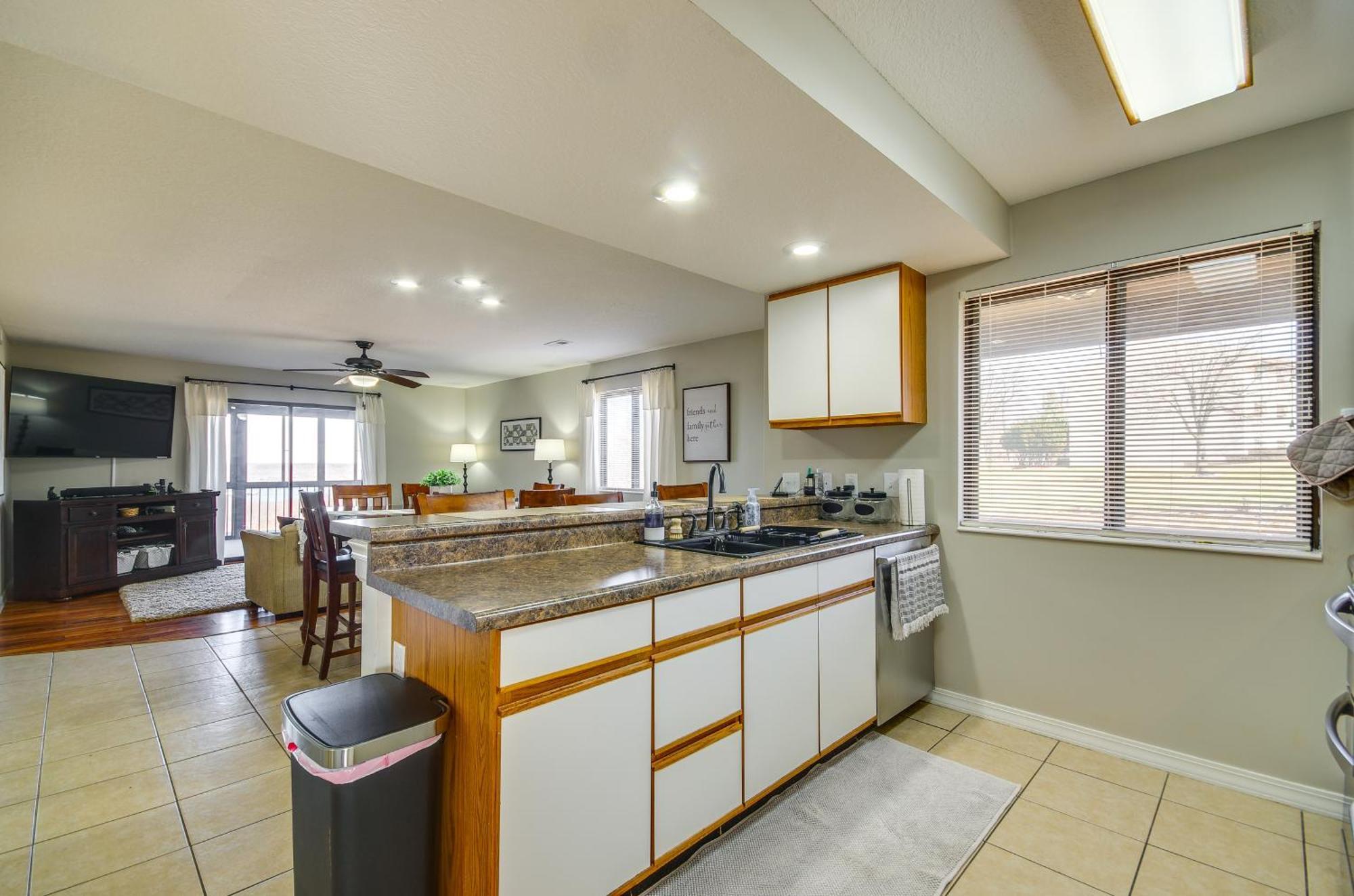 Ozarks Vacation Rental Condo With Lake View! Экстерьер фото